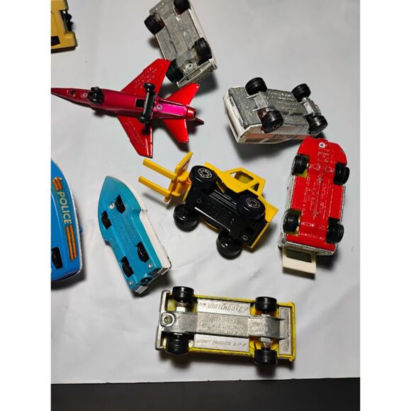 Lot of 13 1970's Matchbox Lesney Motorcycle Army & More - Picture 9 of 12